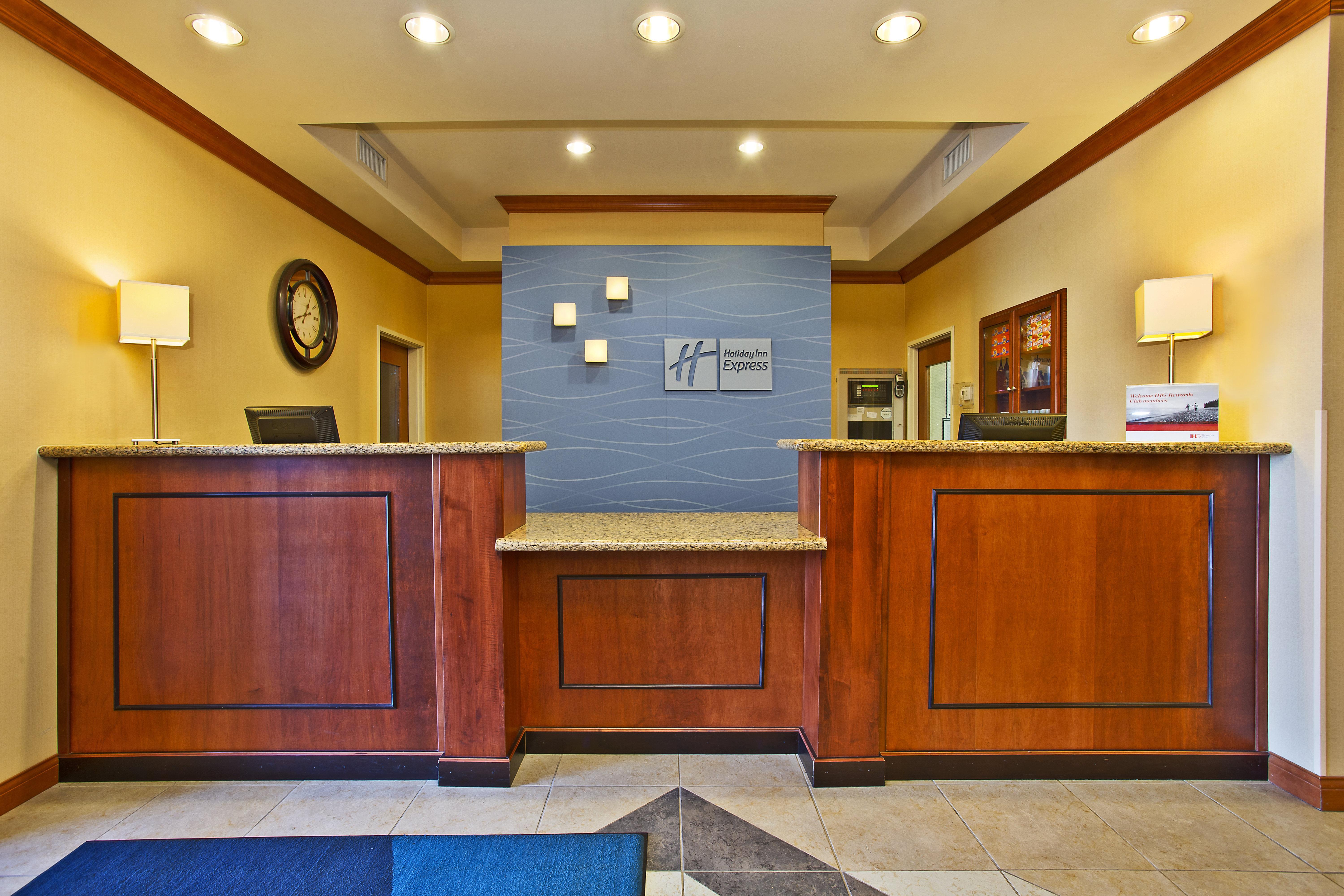 Holiday Inn Express Hotel & Suites Anderson By Ihg Экстерьер фото