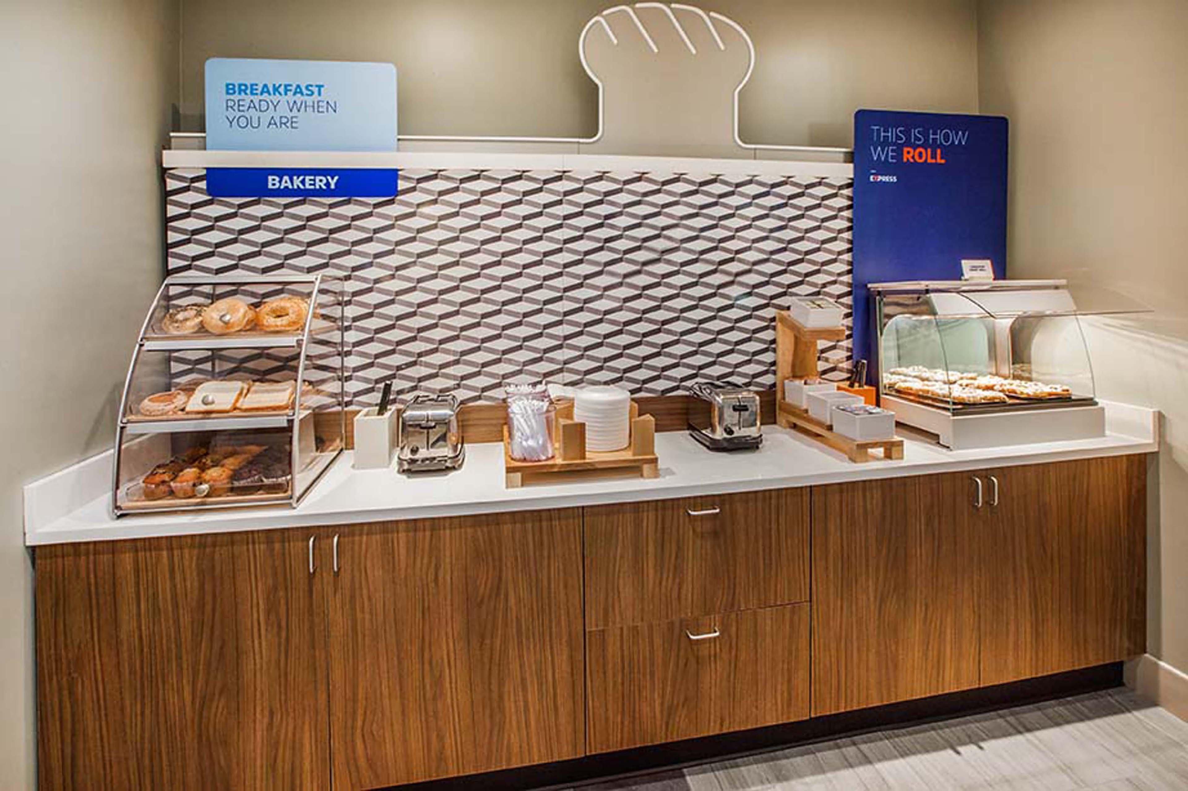Holiday Inn Express Hotel & Suites Anderson By Ihg Экстерьер фото